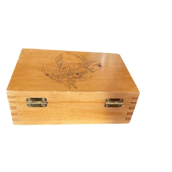 Vintage Hand Crafted Wood Burning Horse Head-Hinged Back-Dove Tail Joinery Box - Picture 6 of 8